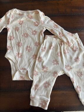 cloud island Cream Ribbed Floral Baby Matching Set with Pink Flowers